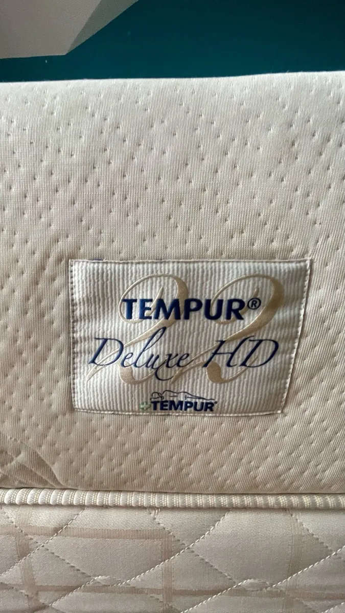 Tempur Deluxe HD Memory Foam Double Bed Mattress - Image 2