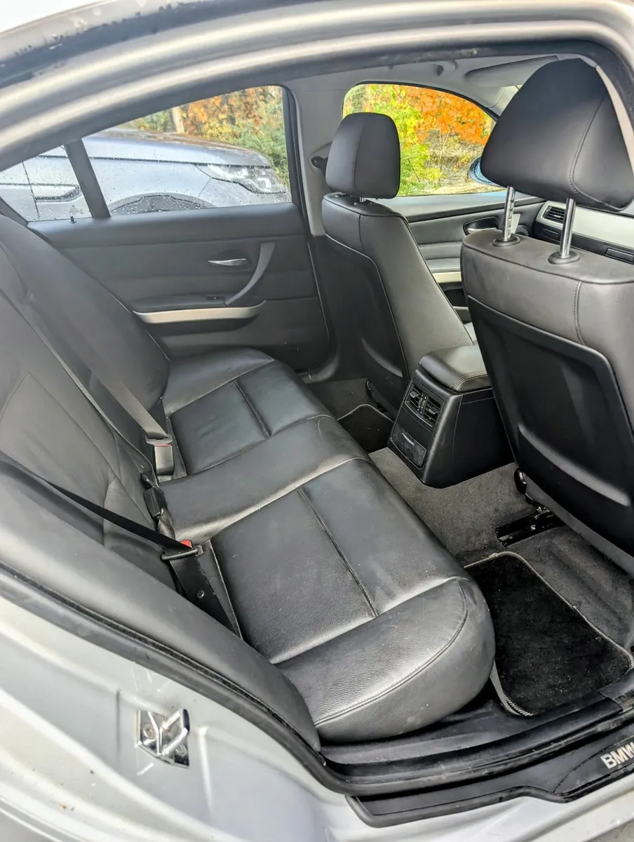 BMW 318i SE Auto N43 - Leather - Low mileage - Image 4