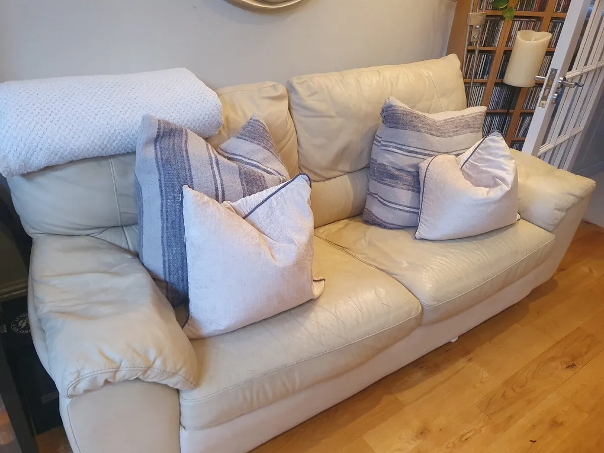 Leather Natuzzi couch - Image 2