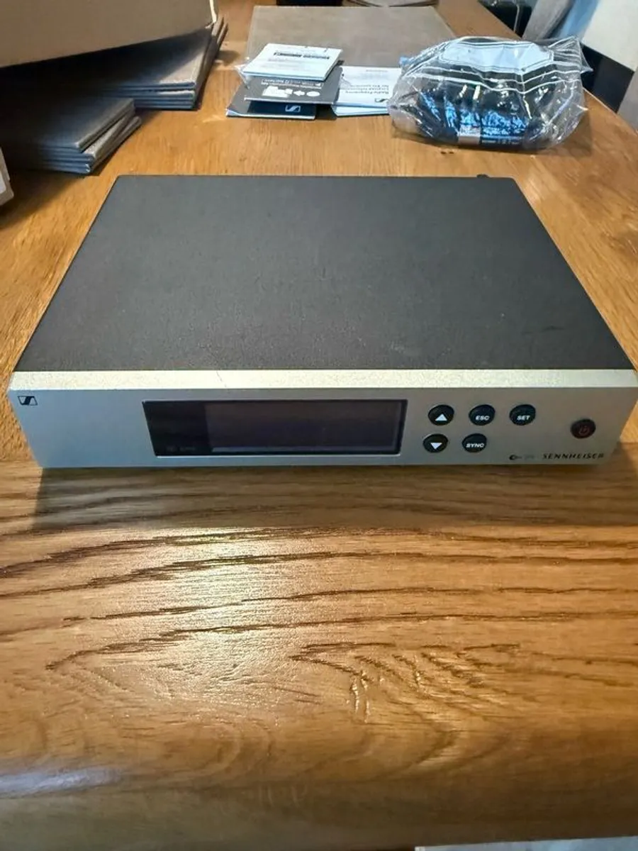 Sennheiser em100 g4 wireless set - Image 1