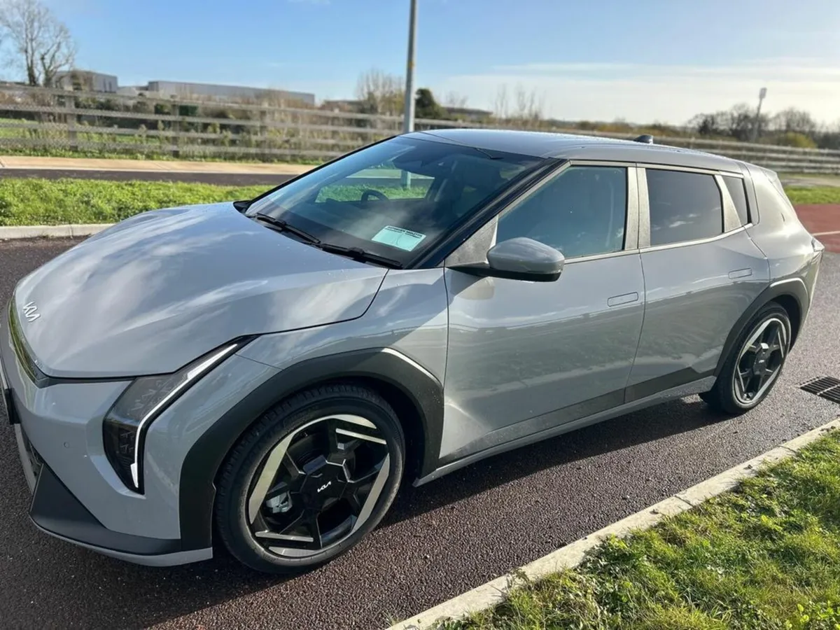 Kia EV4 - Image 2