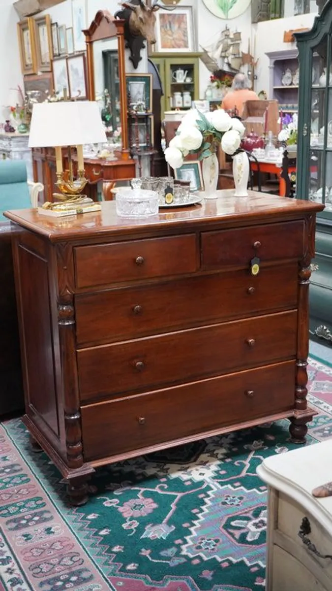 Mahogany Chest of Drawers - Image 1