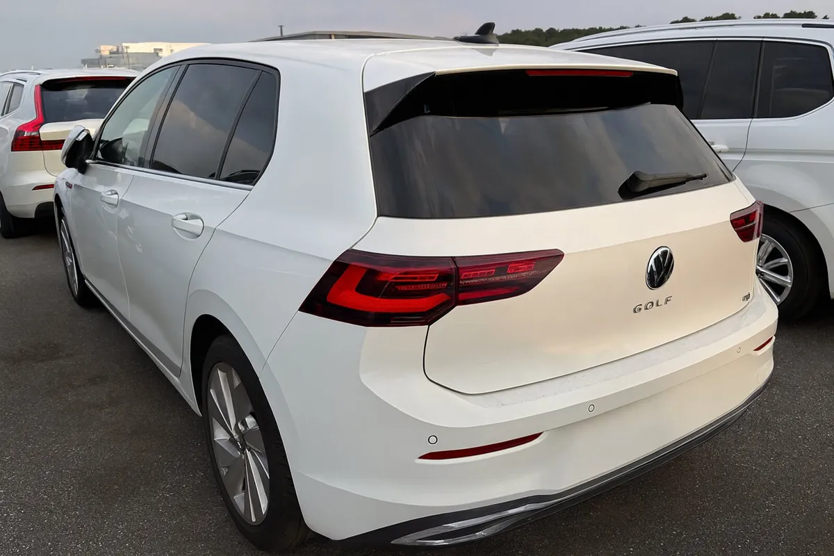 212 VW GOLF STYLE 1.5 ETSI 150BHP AUTOMATIC - Image 2