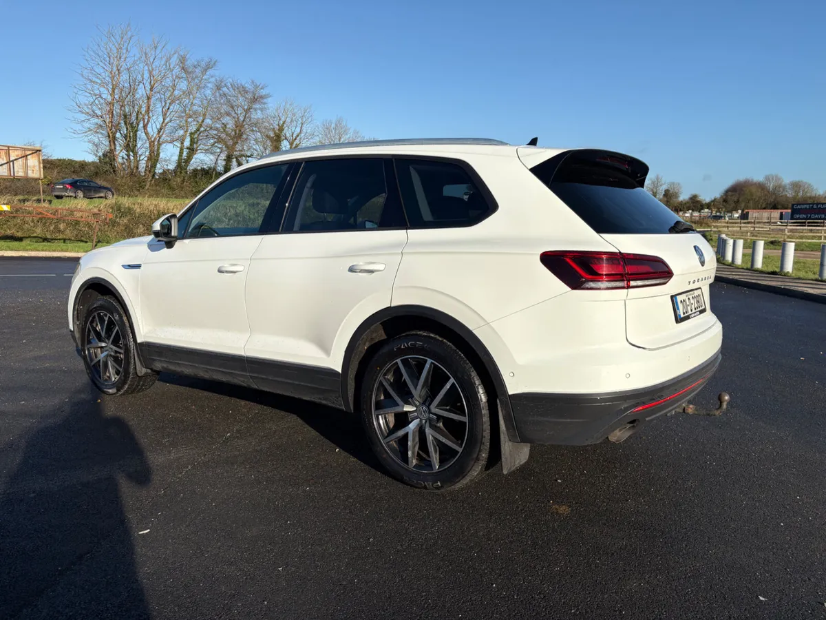 Volkswagen Touareg 2020 3.0 V6 Auto - Image 2