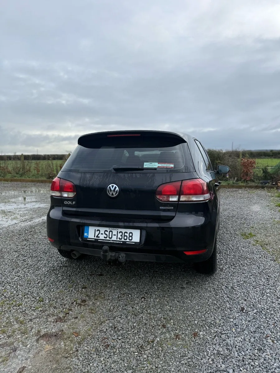 2012 Volkswagen Golf - Image 2