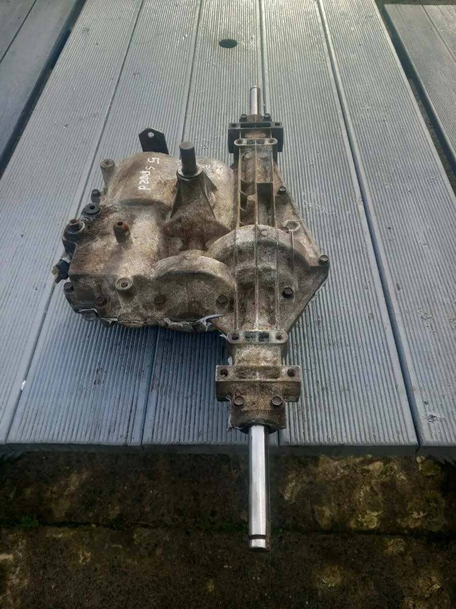 Castlegarden manual gearbox for sale - Image 2