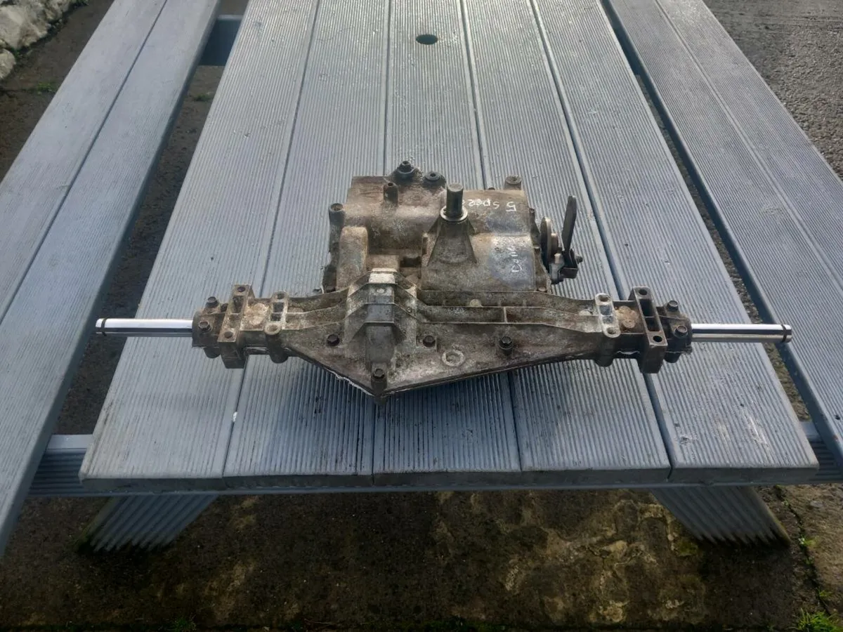 Castlegarden manual gearbox for sale - Image 3