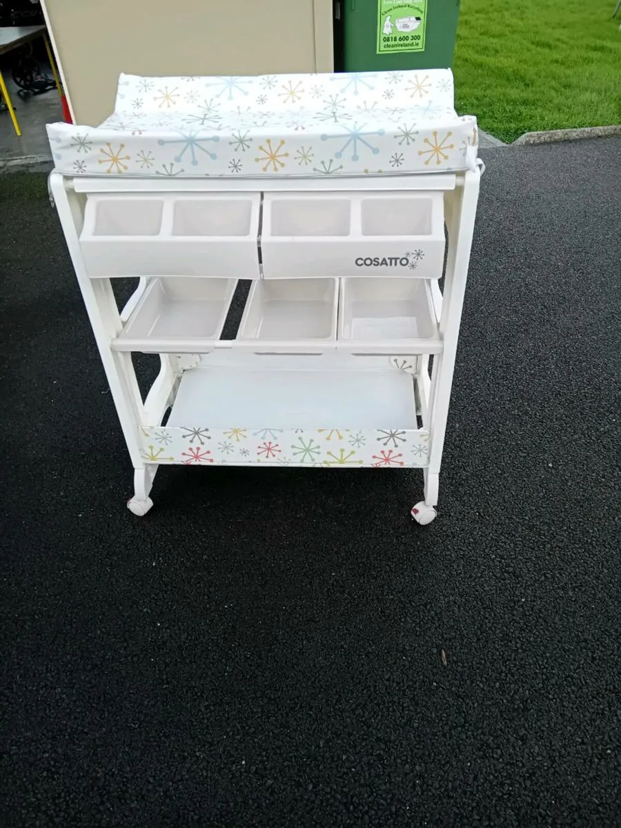 Baby changing table - Image 2