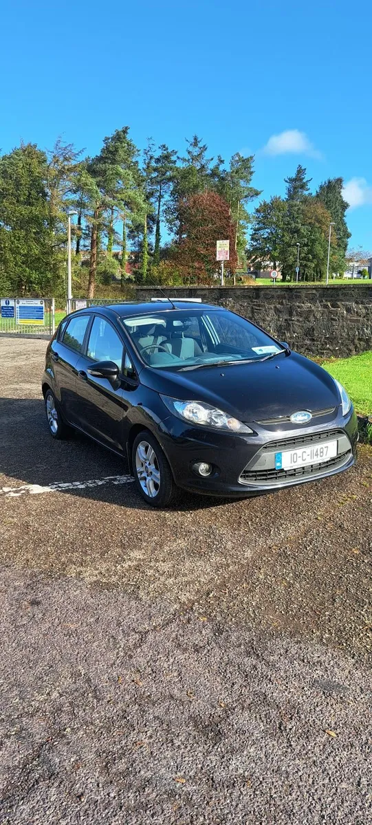Ford Fiesta 2010 - Image 1