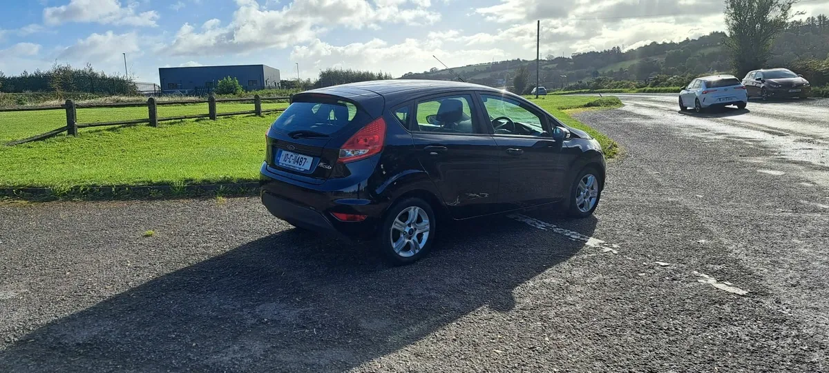 Ford Fiesta 2010 - Image 3
