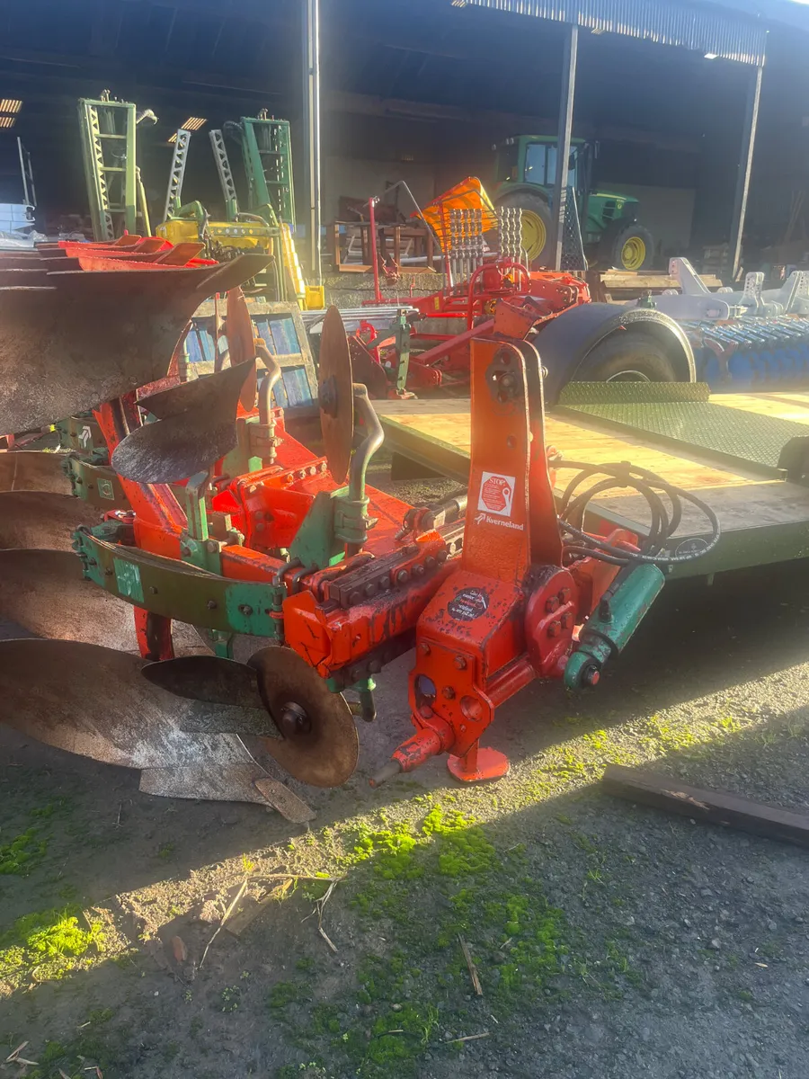 Used 4F E160 14” Kverneland Reversible Plough - Image 2