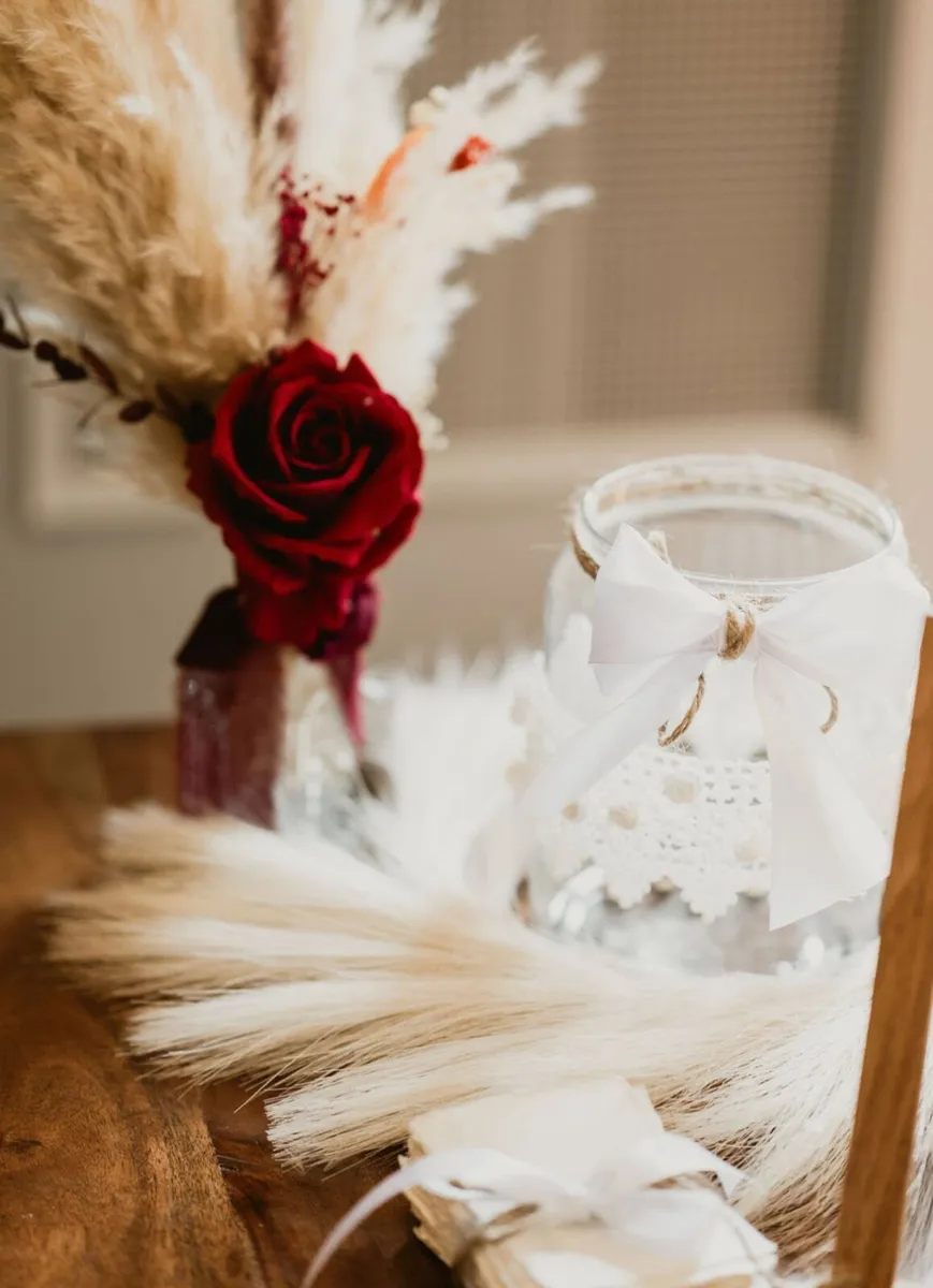 Wedding Decor - dried flowers, garlands, etc - Image 4