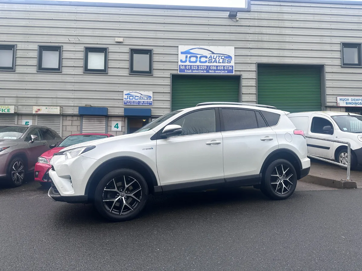 Toyota RAV4 2.5 Hybrid SOL, 2017 - Image 1