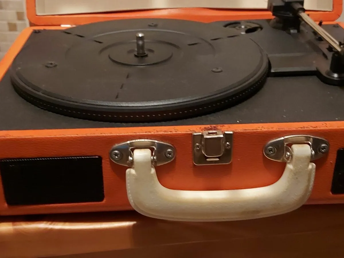 Electronic Star PC Turntable in case, USB powered - Image 4