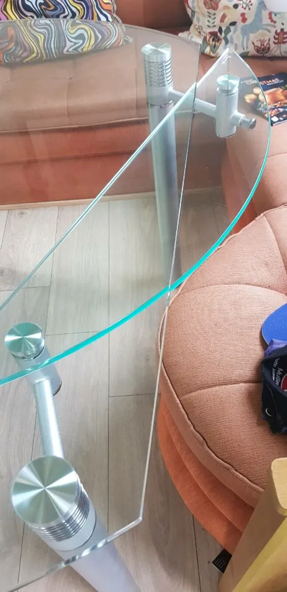 Glass table - Image 2