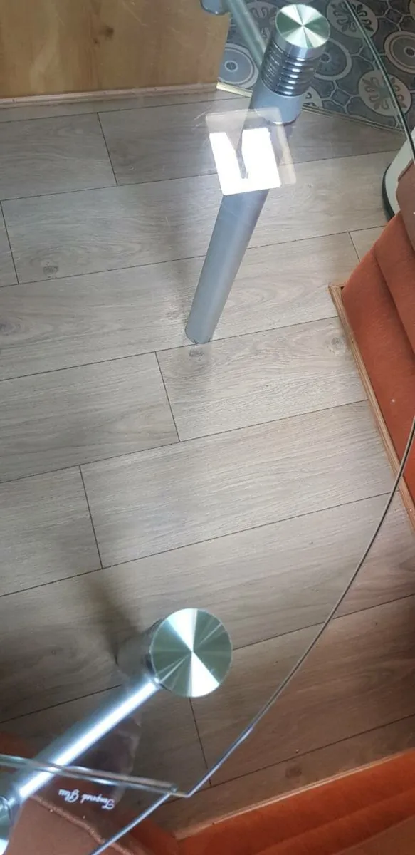 Glass table - Image 4