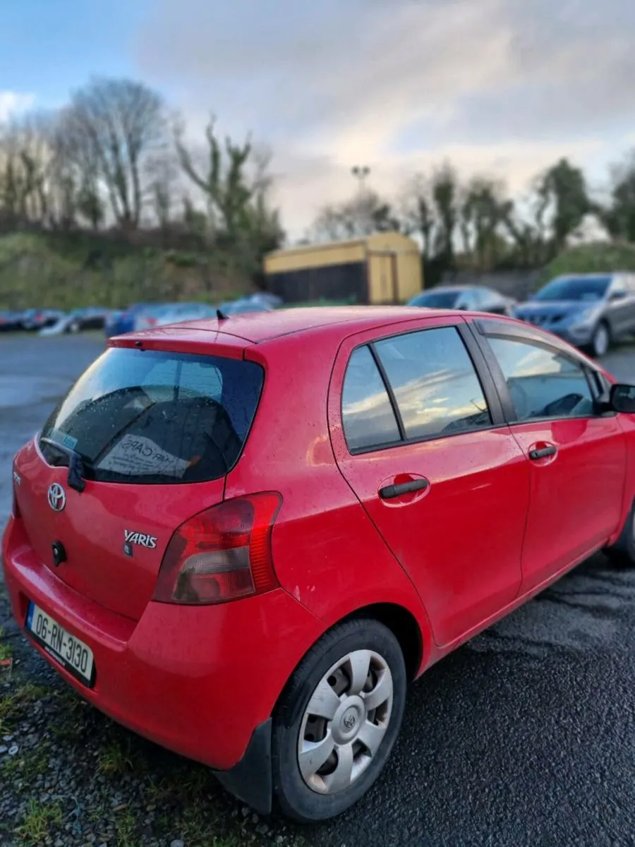 Toyota yaris 2006 1.0 - Image 3