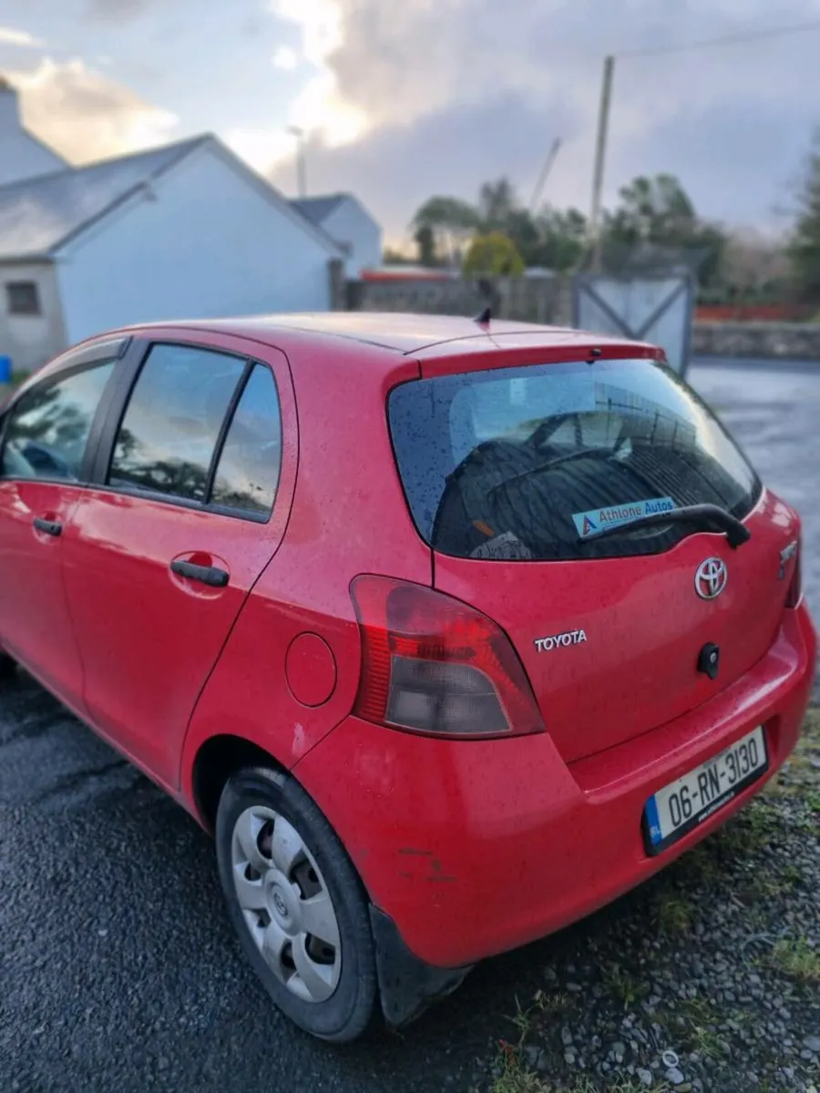 Toyota yaris 2006 1.0 - Image 4