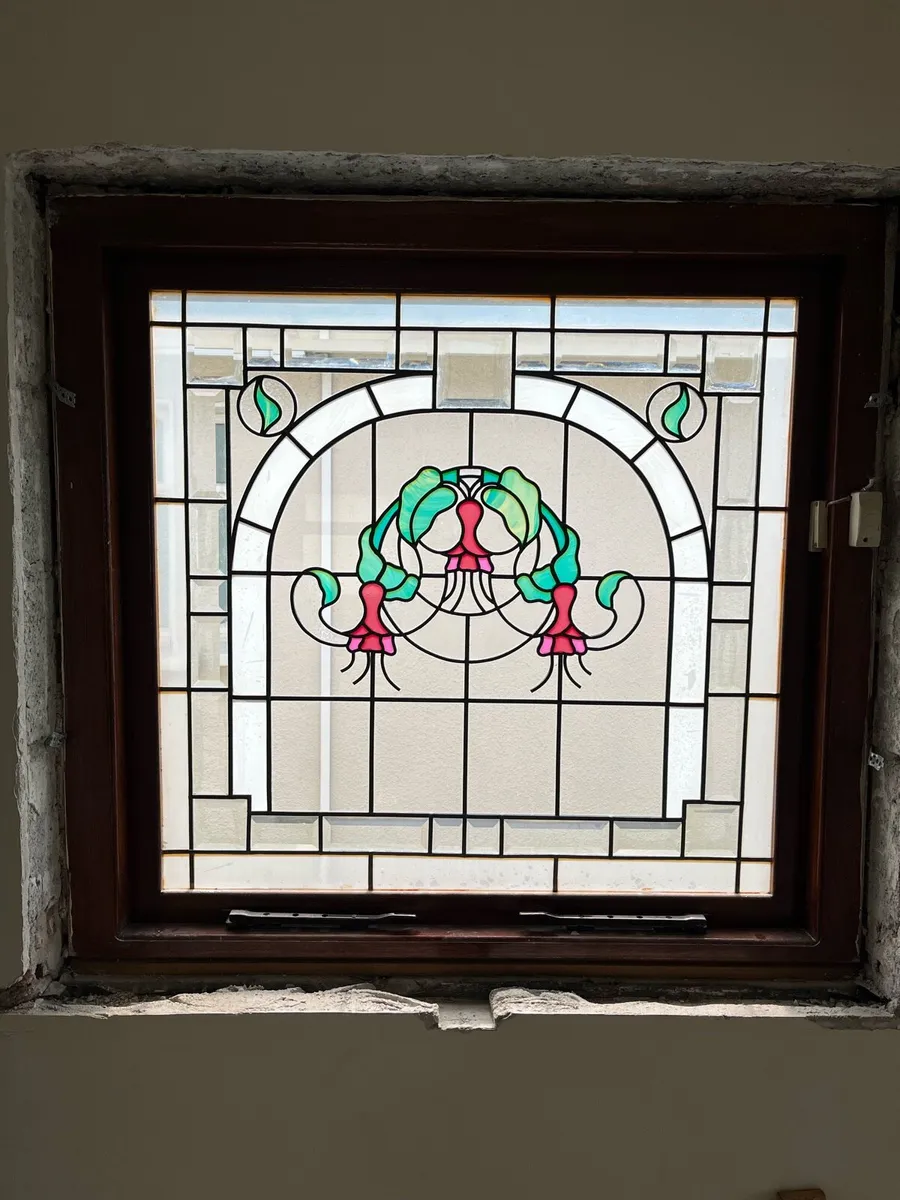 Stain glass window - Image 1