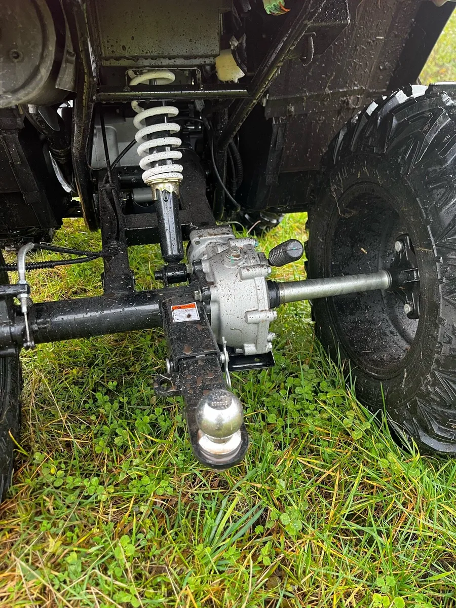 2025 250cc Farm Quad - Image 3