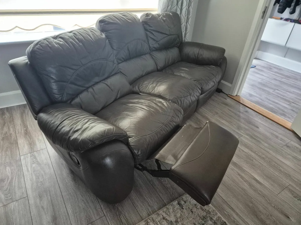 Recliner Couch - Image 3