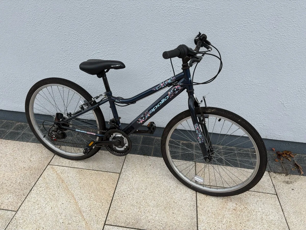 Girls bike - Image 1