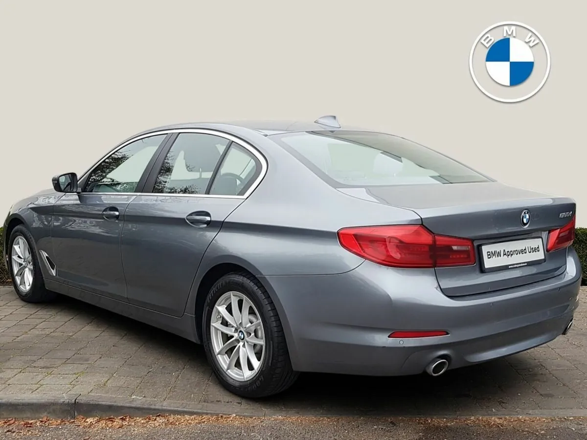 BMW 5-Series 520d SE - Image 2