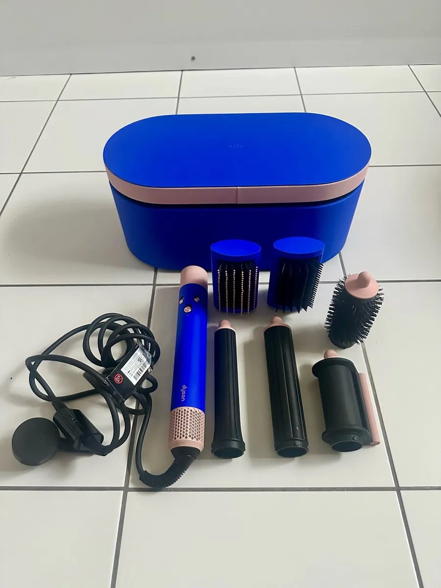 Dyson Air Wrap Multi-Styler - Image 1