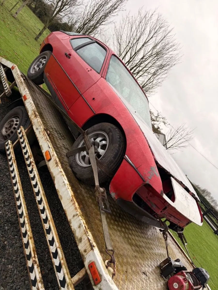 Porsche 924 automatic  parts or repair - Image 2