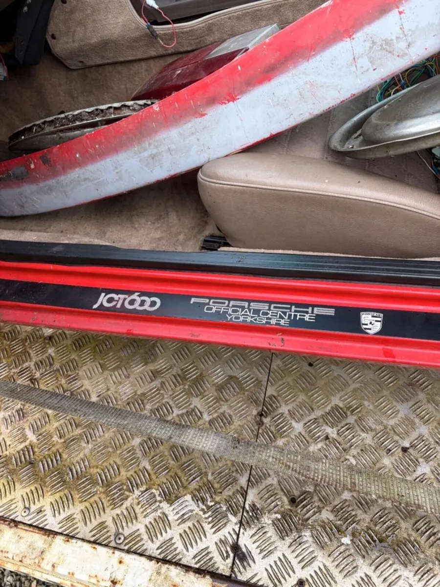 Porsche 924 automatic  parts or repair - Image 4