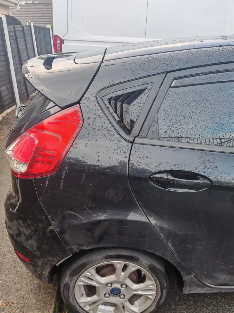 Ford fiesta - Image 4