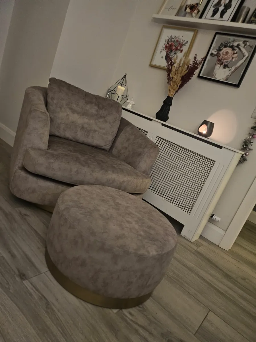 Unused armchair & footstool - Image 1
