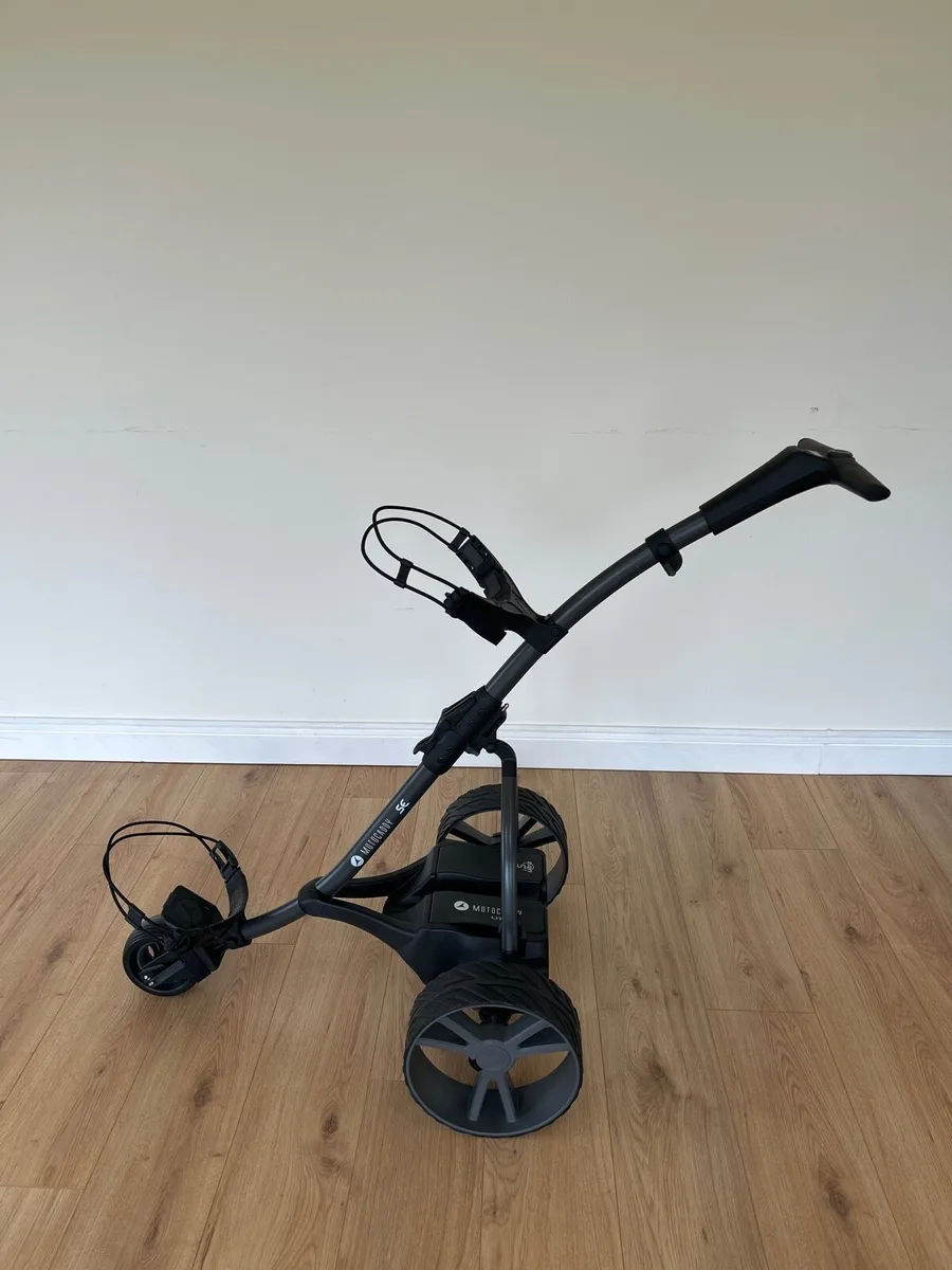 Motorcaddy SE Electric Trolley - Image 1