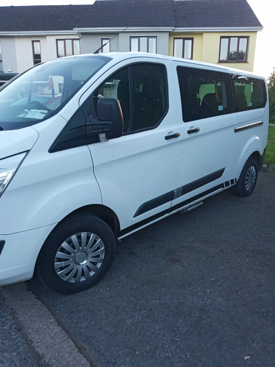 MINI BUS 9 SEATER - Image 1