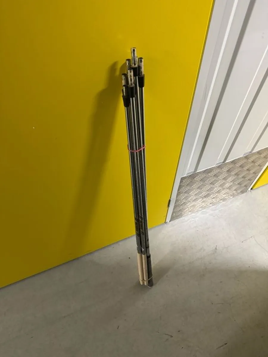 Pulled dynamic gold tour and AMT  iron shafts - Image 3