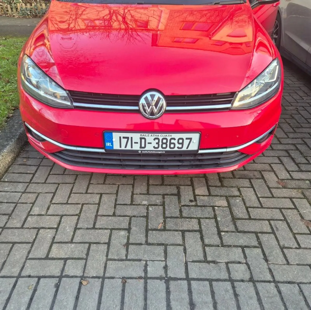 2017 Volkswagen Golf - Image 1
