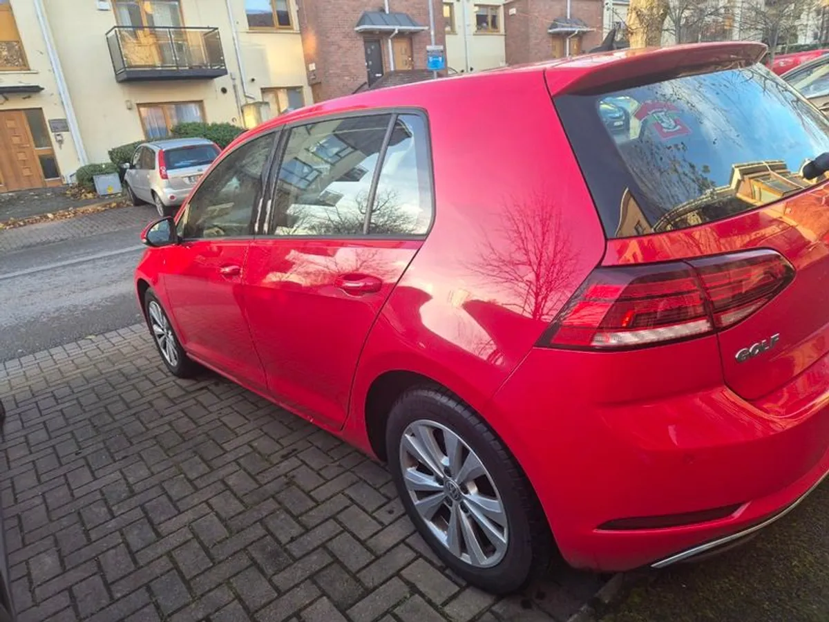 2017 Volkswagen Golf - Image 3