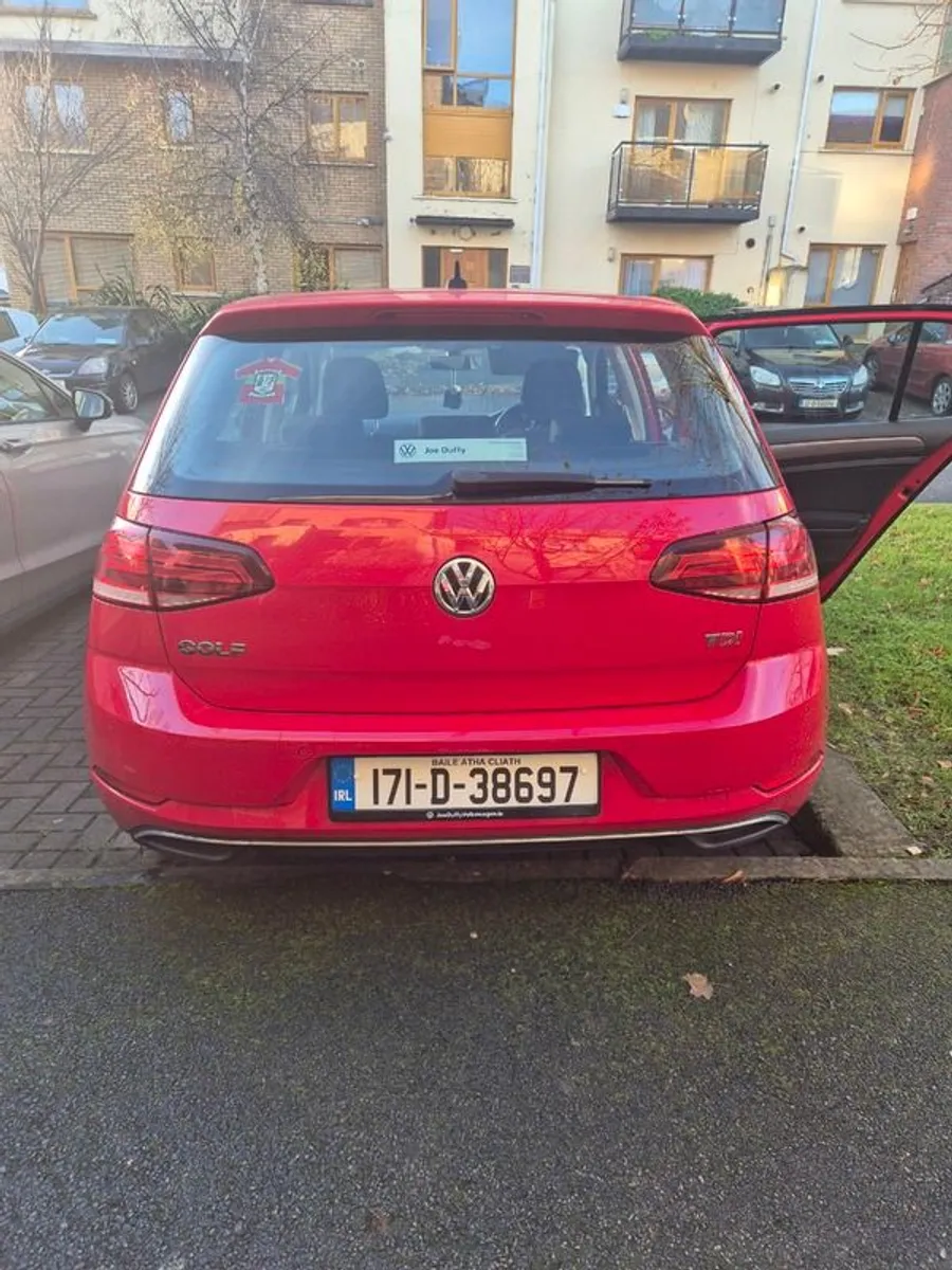 2017 Volkswagen Golf - Image 4