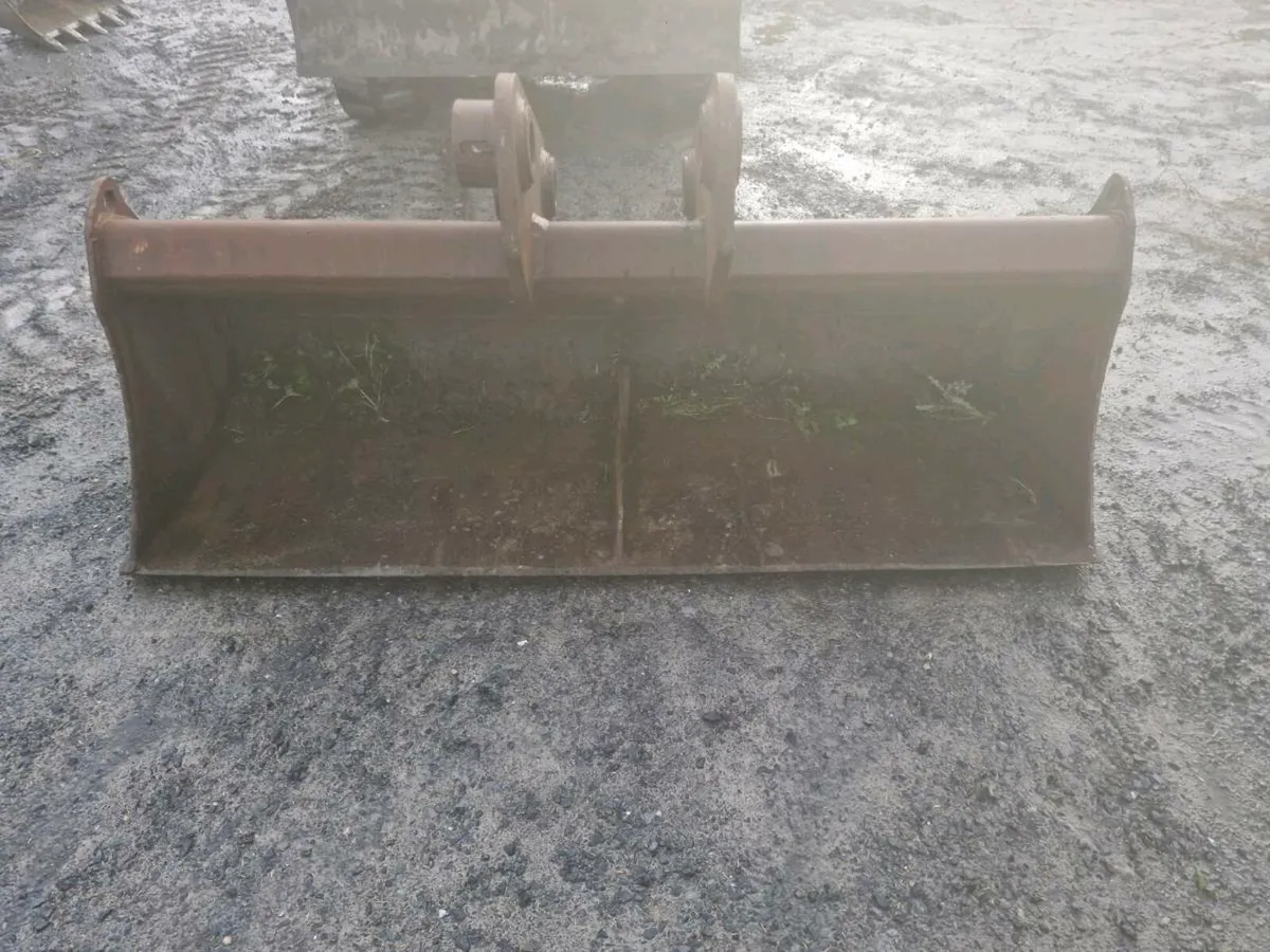 100mm grading bucket - Image 1