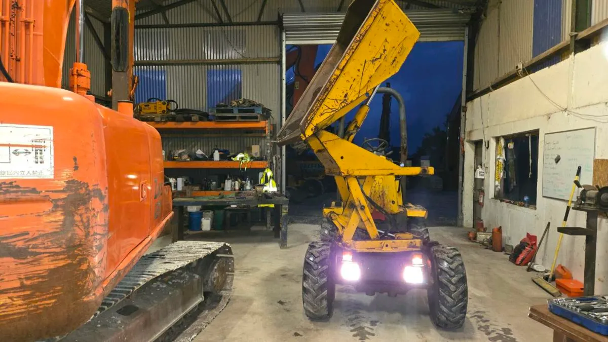 Thwaites Dumper Swivel High Tip - Image 1