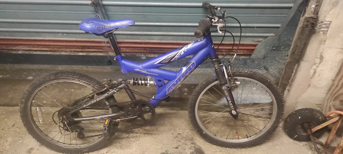 Boys Bike / Bicycle 14 Inch Frame - Image 1