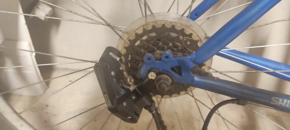 Apollo Transfer Mens Hybrid Bike - Image 3