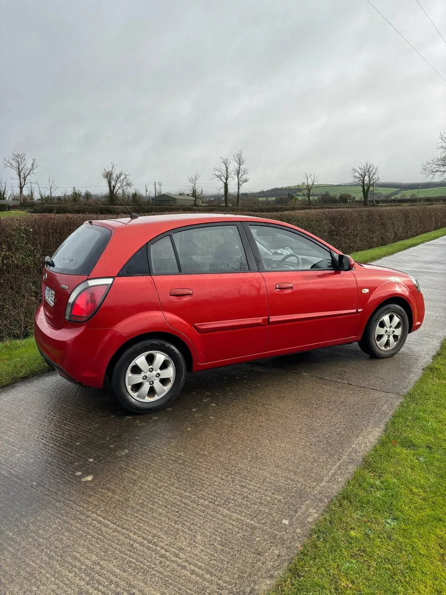 Kia Rio 2011 - Image 2
