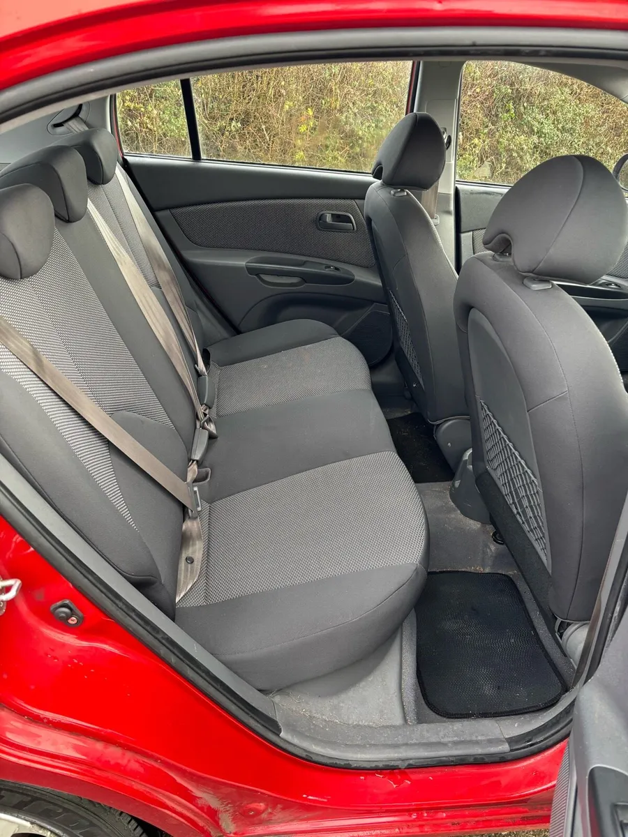 Kia Rio 2011 - Image 4