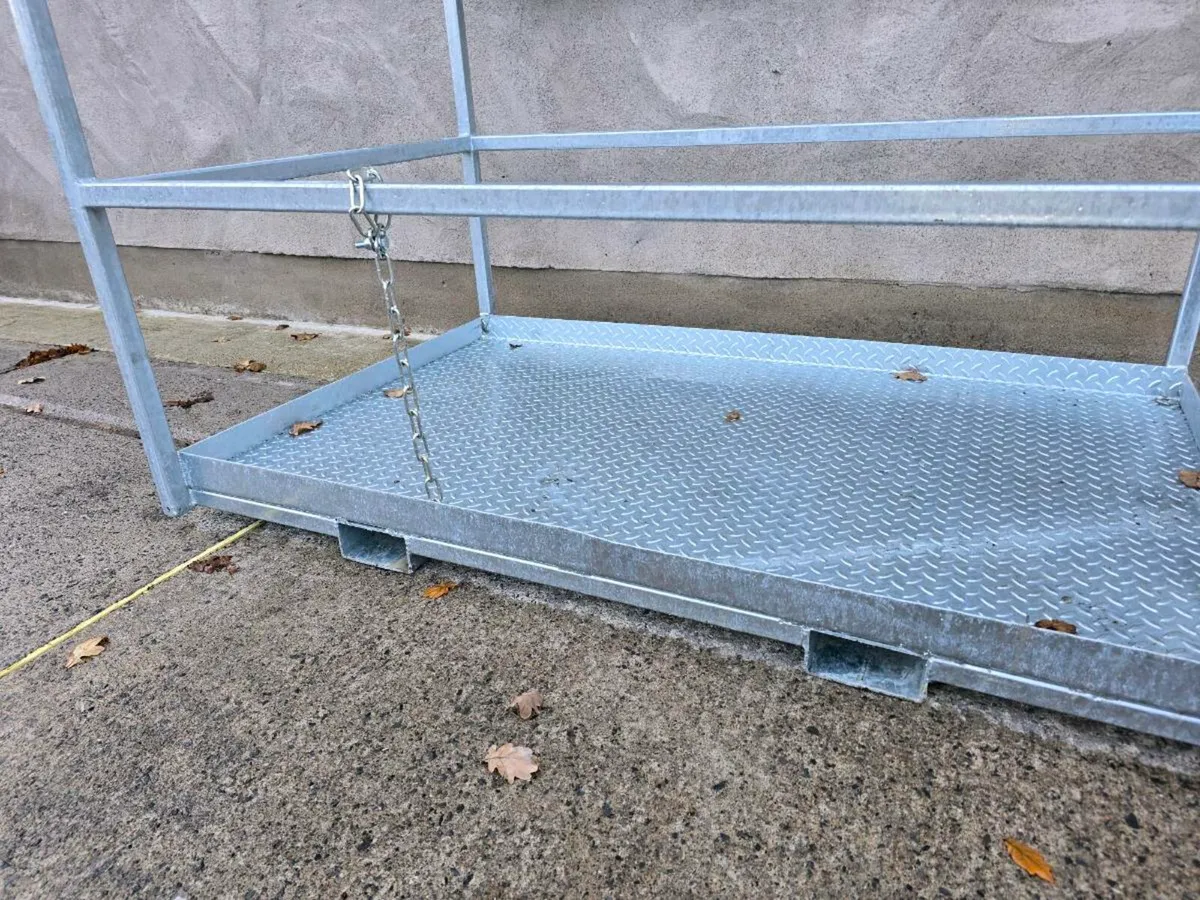 Forklift man safety cage basket create high work - Image 3