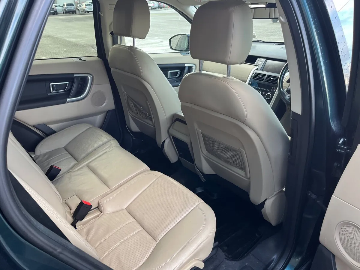 Discovery sport 7 seater - Image 4