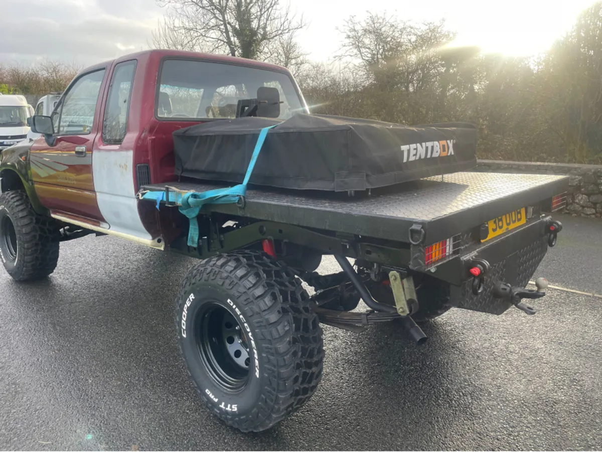 Toyota Hilux King cab - Image 2