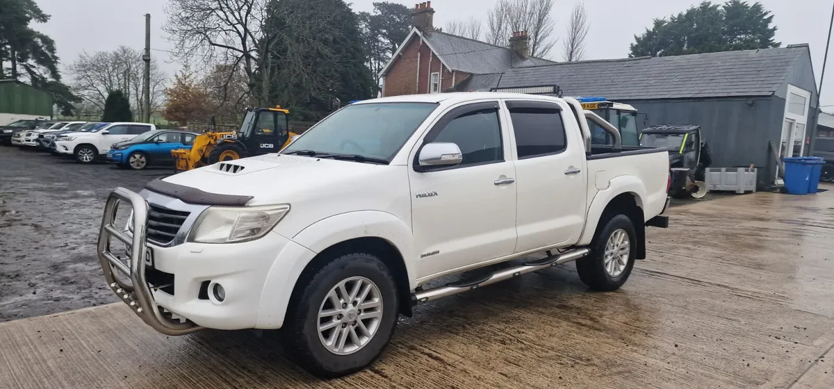 No VAT 2014 Toyota Hilux Invincible 3.0 D-4D - Image 1