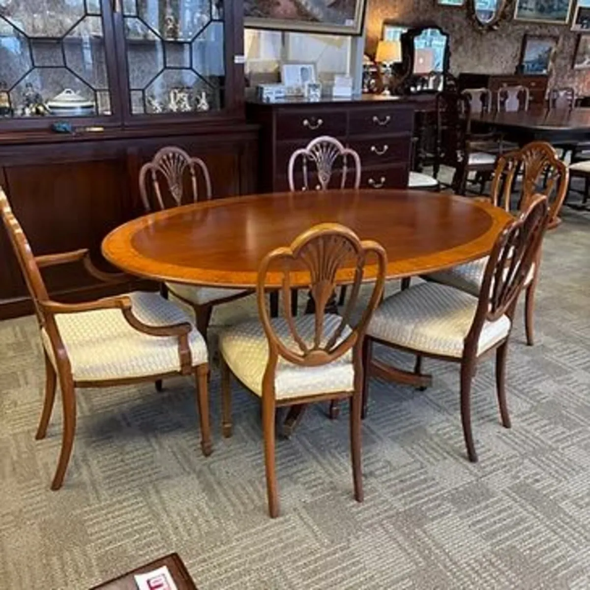 Fabulous oval mahogany inlaid dining table & 6 cha