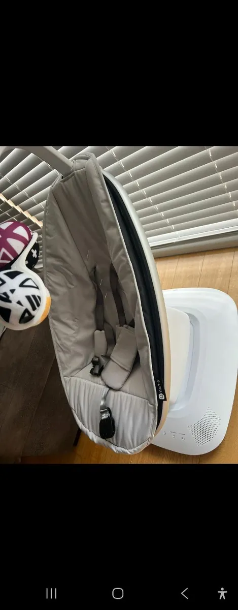 4moms MamaRoo 5 Baby Swing - Image 1